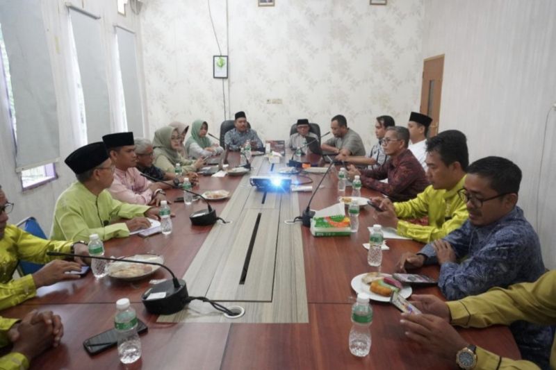 Tim dari Irjen Kemenag RI melakukan Monev Pemanfaatan Fungsi Harta Benda Wakaf di Kemenag Pekanbaru. (ANTARA/HO-Kemenag Pekanbaru)