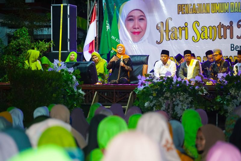 Calon Gubernur Jatim Khofifah Indar Parawansa saat di Blitar, Jawa Timur. ANTARA/ HO-tim kampanye Khofifah