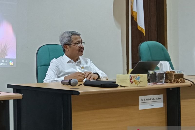 Wakil Ketua Komite I Dewan Perwakilan Daerah (DPD) RI Dr. Muhdi. ANTARA/Zuhdiar Laeis