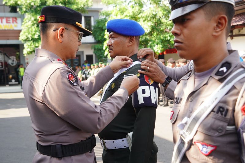 Wakapolres Ponorogo saat memimpin apel gelar pasukan Operasi Zebra Semeru 2024 (ANTARA/HO - Prastyo)