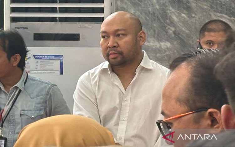 Putra Prabowo Subianto, Didit Hediprasetyo, di kompleks parlemen, Senayan, Jakarta, Sabtu (19/10/2024). ANTARA/Rio Feisal