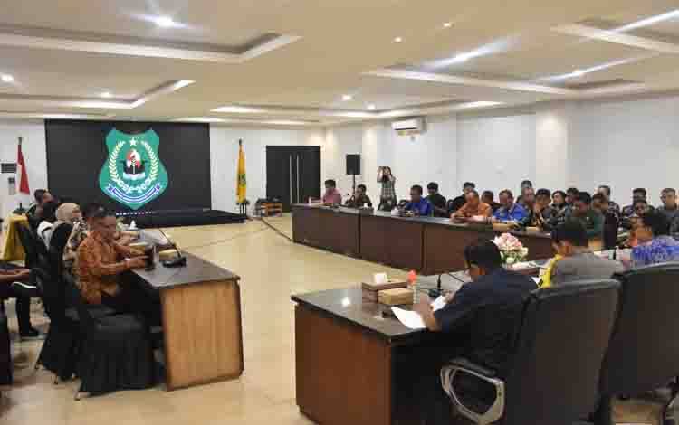Suasana saat Pemkab Kapuas gelar Rakor Tim DESK Pilkada 2024. (FOTO: IST)