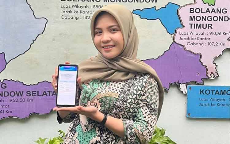 Cici merasakan kemudahan setelah menggunakan aplikasi 'Mobile JKN'. ANTARA/HO-BPJS Kesehatan Cabang Tondano