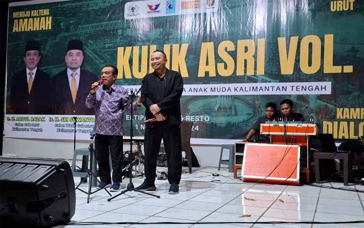 Calon Gubernur Kalteng nomor urut 4 Abdul Razak - Sri Suwanto saat kegiatan Kulik ASRI Volume 2 di Elti Park Palangka Raya (Foto : Asri Center)