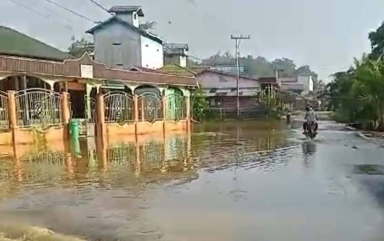 FOTO DOKUMEN - Bencana banjir di Katingan