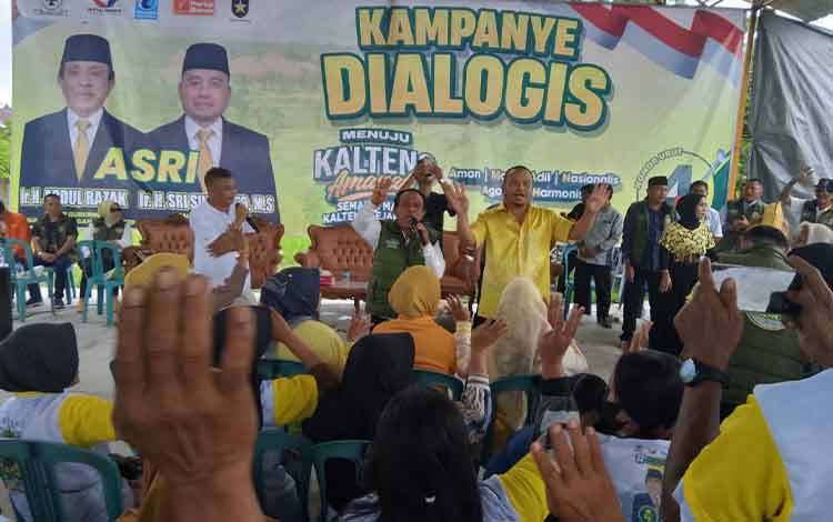 Pasangan Calon Gubenur dan Wakil Gubenur Kalteng nomor urut 4? Abdul Razak - Sri Suwanto saat kampanye dialogis di Lamandau. (Foto: Asri Center)