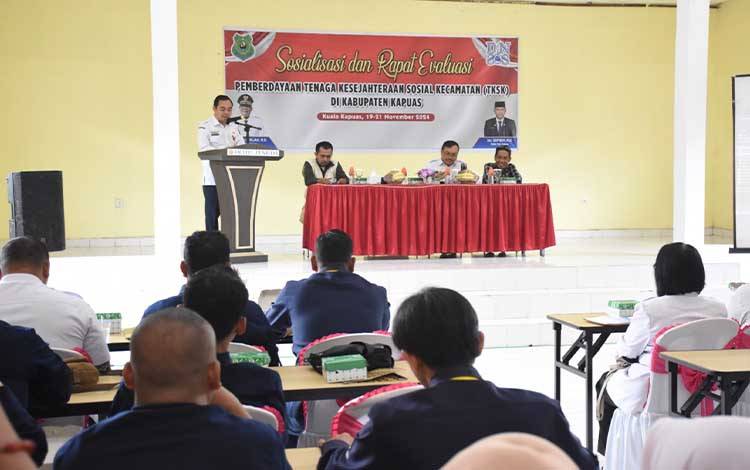 Suasana saat kegiatan?sosialisasi dan rapat evaluasi pemberdayaan TKSK di Kapuas,?Rabu, 29 November 2024. (FOTO: IST)