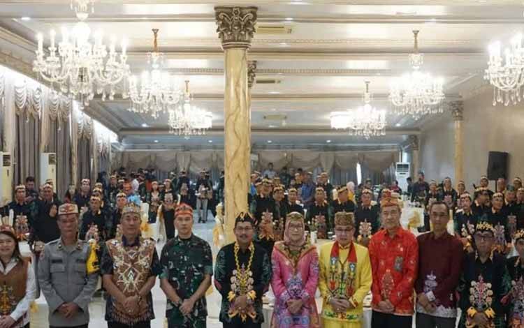 Pertemuan Pemko Palangka Raya dengan Damang dan Mantir. (FOTO: HUMAS)