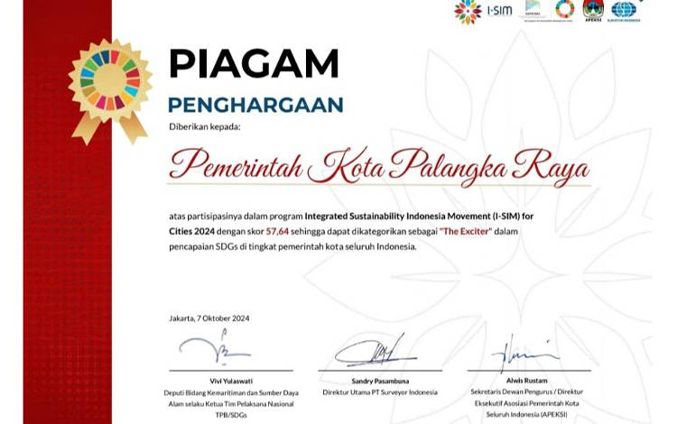 Piagam penghargaan Pemko Palangka Raya dalam pencapaian SDGs. (FOTO: HUMAS)