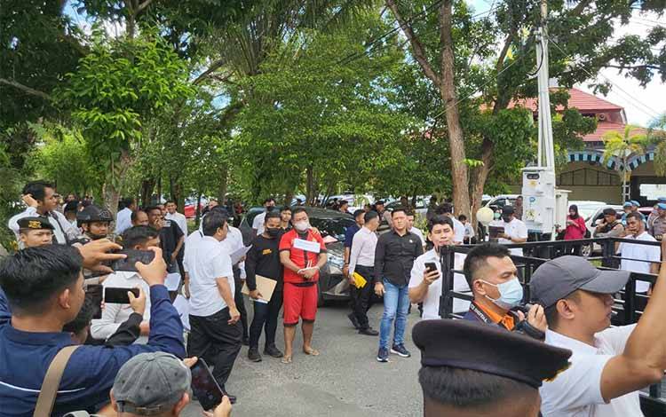 Proses Rekonstruksi Anton (Foto : PATHUR)