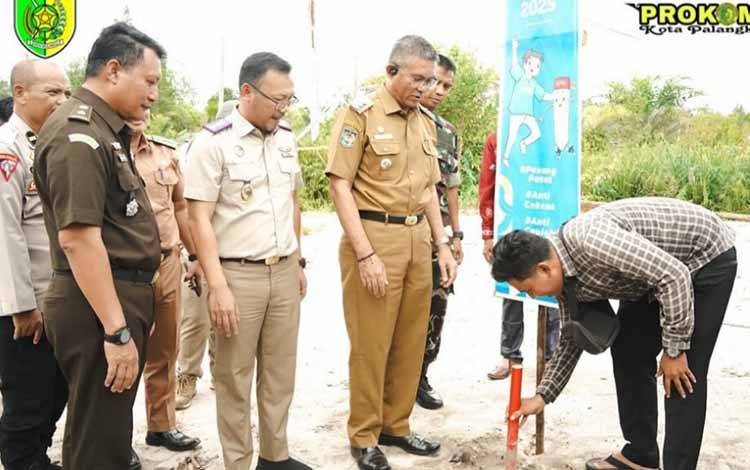 Pj Wali Kota Palangka Raya, Akhmad Husain saat menghadiri Gemapatas. (FOTO: HUMAS)?