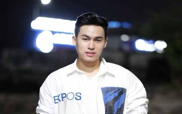 Make up artist Slamet Wiyono atau yang dikenal dengan Slam Wiyono. (Instagram-@slamwiyono)