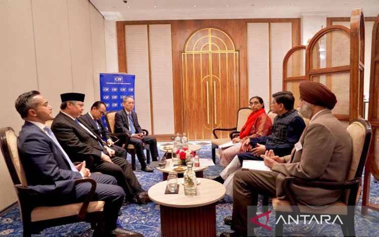 Menteri Koordinator Bidang Perekonomian Airlangga Hartarto bertemu dengan Menteri Perdagangan dan Industri India Shri Piyush Goyal menyepakati untuk segera menyelesaikan isu dan permasalahan teknsi perdagangan kedua negara, Jakarta, Sabtu (25/1/2025) (ANTARA/HO-Kementerian Koordinator Bidang Perekonomian)