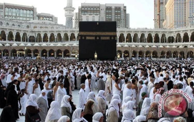 Ilustrasi - Ibadah Umrah (ANTARA/Kuwadi)