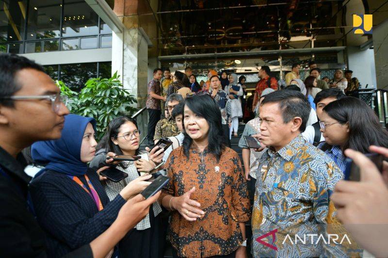 Wakil Menteri Pekerjaan Umum (PU) Diana Kusumastuti di Jakarta, Jumat (31/1). (ANTARA/HO-Kementerian PU)