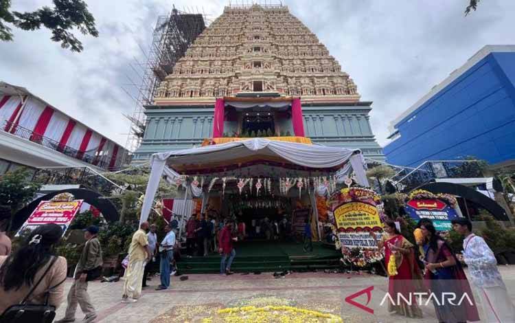 Suasana Kuil Shri Sanathana Dharma Aalayam atau Jakarta Murugan Temple, di Kalideres, Jakarta Barat, Minggu (2/2/2025). (ANTARA/Fathur Rochman)