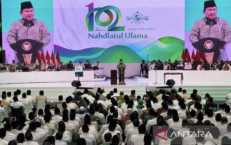 Presiden Prabowo Subianto berpidato dalam puncak peringatan Hari Lahir (Harlah) Ke-102 Nahdlatul Ulama (NU) di Istora, Jakarta, Rabu (5/2/2025). ANTARA/Livia Kristianti.