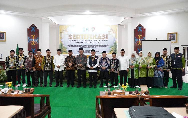 Foto bersama saat rangkaian Sertifikasi Pembimbing Manasik Haji dan Umrah Profesional. (FOTO: TOMY)