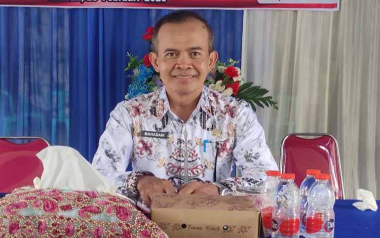 Camat Benua Lima, Mahadani. (FOTO: MMC)