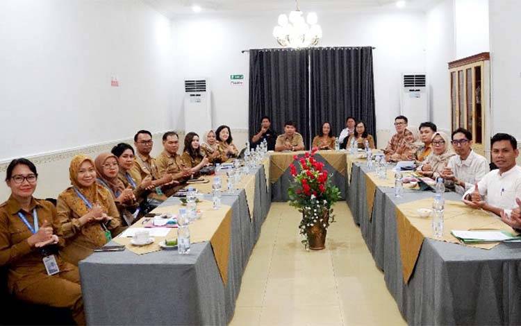 Empat RSUD di DAS Barito yaitu RSUD Muara Teweh, RSUD Tamiang Layang, RSUD Puruk Cahu dan RSUD Jaraga Sasameh mengadakan monitoring dan evaluasi kinerja serta komitmen tahun 2025 bersama BPJS Kesehatan Cabang Muara Teweh. (Foto: Dhani)
