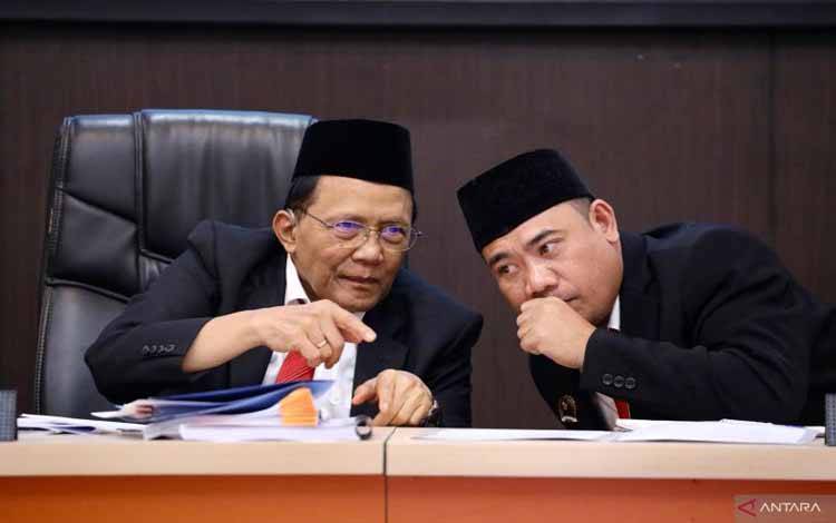 DKPP menggelar sidang pemeriksaan dugaan pelanggaran Kode Etik Penyelenggara Pemilu (KEPP) perkara Nomor: 275-PKE-DKPP/XI/2024 di kantor KPU Provinsi Gorontalo. (ANTARA/HO-Humas DKPP)