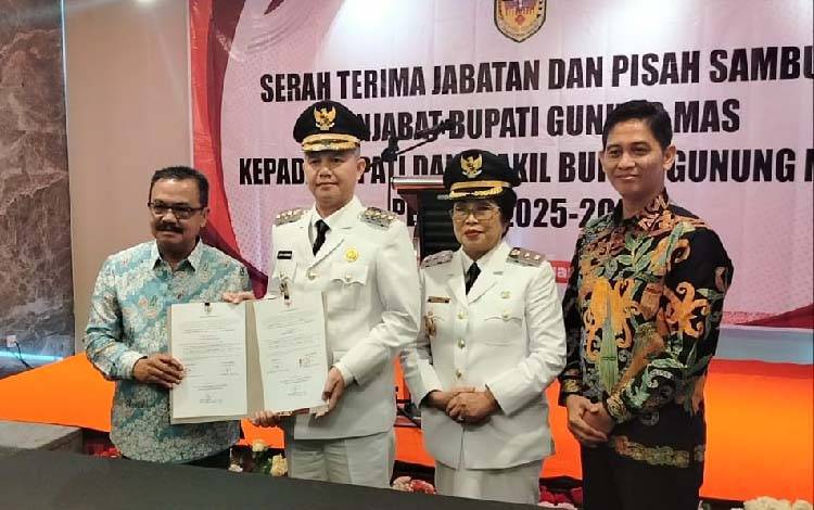 Serah terima jabatan Pj Bupati Gunung Mas kepada Bupati - Wakil Bupati Gunung Mas yang dilaksanakan di Jakarta, Kamis, 20 Februari 2025.