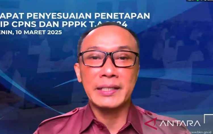 Kepala BKN Zudan Arif dalam rapat koordinasi yang dipantau secara daring di Jakarta, Senin (10/3/2025). ANTARA/Youtube/BKNgoidofficial/Agatha Olivia Victoria