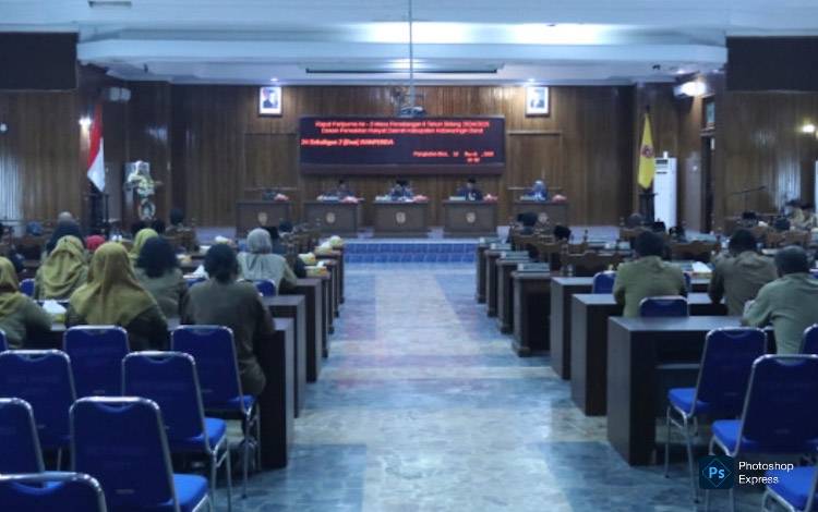Rapat parpurna ke-5 masa persidangan II tahun sidang 2024/2025 DPRD Kobar