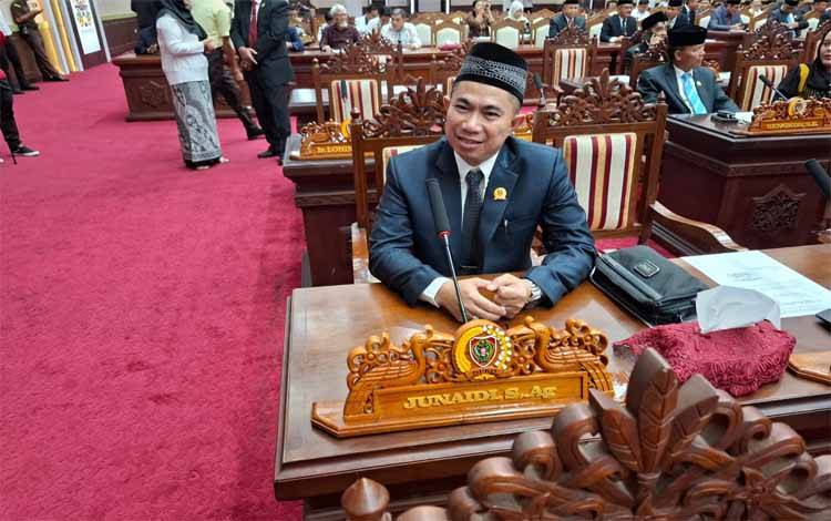 Sekertaris Komisi II DPRD Kalteng Junaidi (Foto : PATHUR)
