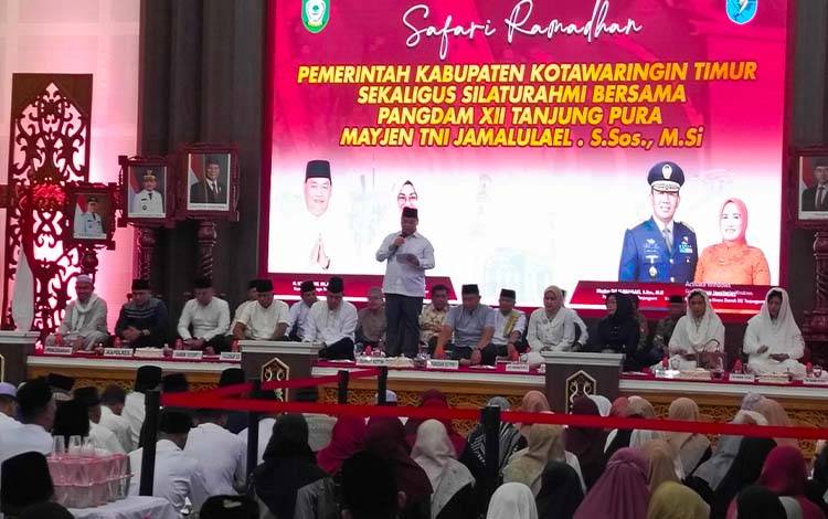 Bupati Kotim Halikinnor saat sambutan di acara buka bersama, Selasa, 18 Maret 2025.