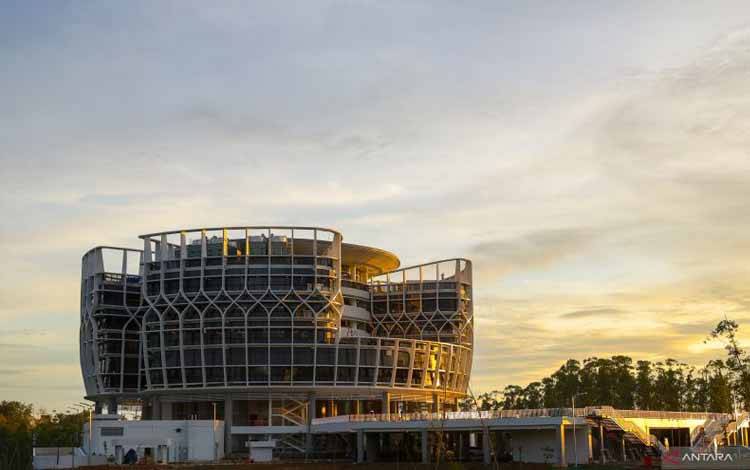 City Hall Kantor OIKN Kota Nusantara di Kecamatan Sepaku, Kabupaten Penajam Paser Utara, Provinsi Kalimantan Timur, mulai Maret 2025 sudah ditempati pejabat dan pegawai OIKN untuk bekerja (ANTARA/HO-dokumen Humas OIKN)