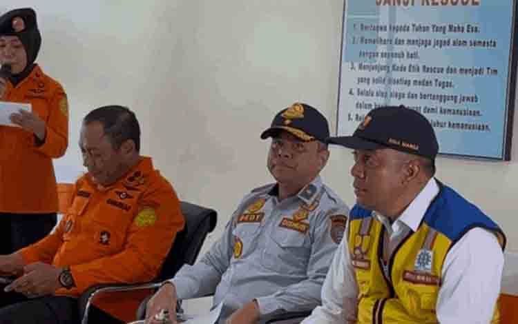 Kepala Dinas Perhubungan Provinsi Kalimantan Tengah Yulindra Dedy saat peninjauan di Sampit. (FOTO: IST)