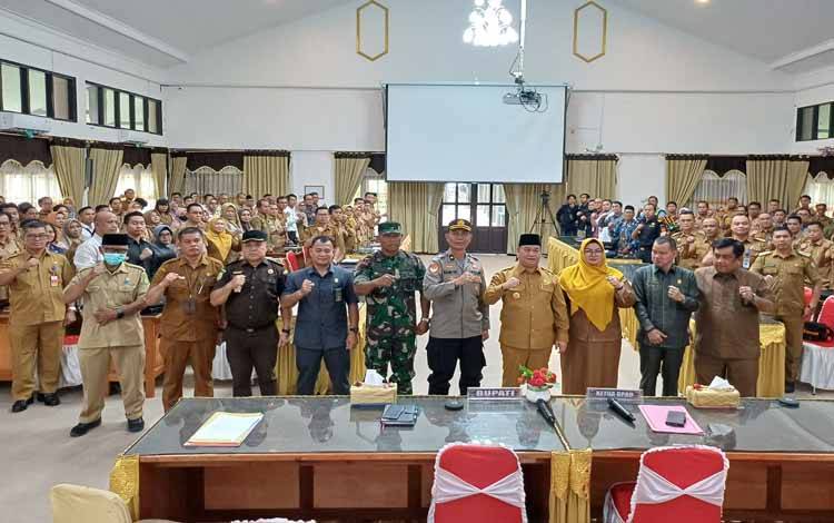 Bupati Kotawaringin Timur Halikinnor membuka Musyawarah Perencanaan Pembangunan (Musrenbang) Rancangan Rencana Kerja Pemerintah Daerah (RKPD), Selasa, 25 Maret 2025. (FOTO: DEWIP)