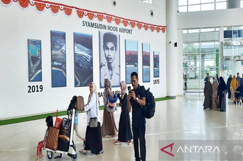 Suasana di terminal penumpang Bandara Syamsudin Noor, Sabtu (29/3/2025). (ANTARA/Firman)