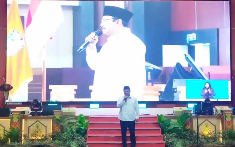 Menteri Sosial Saifullah Yusuf saat rangkaian dialog bersama Pemerintah Provinsi (Pemprov) Kalteng dan leadingsektor terkait. (FOTO:HERMAWAN)