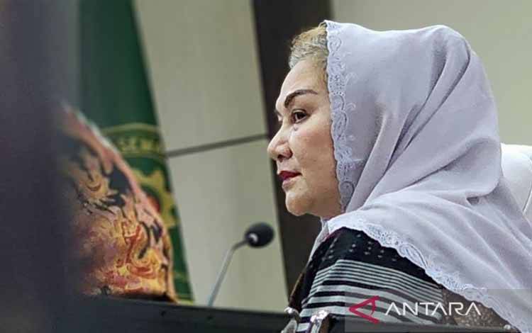 Mantan Wali Kota Semarang Hevearita G. Rahayu saat menjalani sidang di Pengadilan Tipikor Semarang, Senin (21/4/2025). ANTARA/I.C. Senjaya