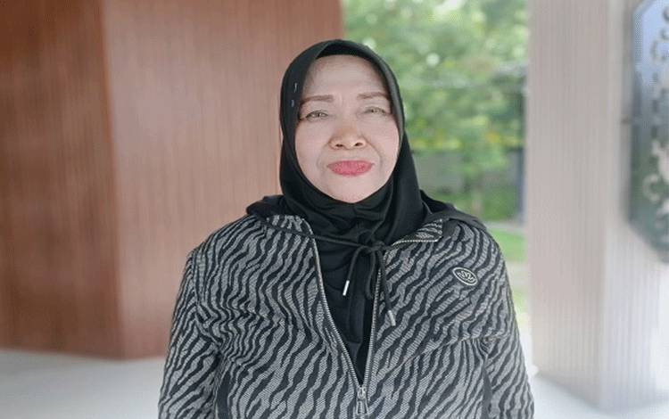 Plt Kepala BKPSDM usai diwawancara. Jumat 25 April 2025. (FOTO : RETHA)