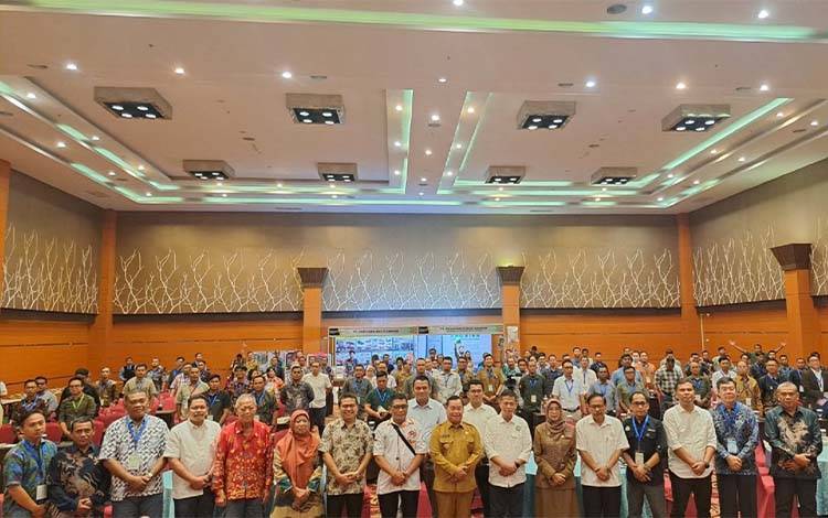 Pembukaan acara Teknis Kelapa Sawit atau TKS dan Field Trip di Aquarius Boutique Hotel, Sampit, Kalimantan Tengah pada 28 April 2025. (FOTO: Istimewa)