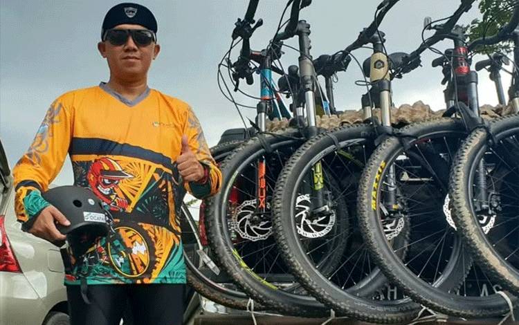 Ketua Komisi III DPRD Palangka Raya, Sigit Widodo saat mengikuti event olahraga (Dokumen Pribadi)