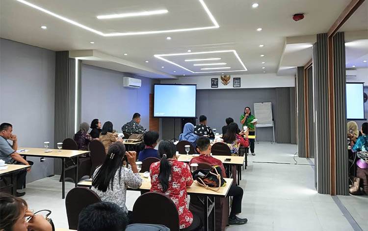 Bimtek Guru Utama Revitalisasi Bahasa Daerah atau RBD yang diselenggarakan oleh Balai Bahasa Provinsi Kalimantan Tengah. (FOTO: Istimewa)