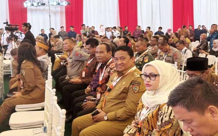 Wakil Gubernur Kalteng Edy Pratowo saat menghadiri Sarasehan Kebangsaan Perubahan Geopolitik Dunia Dalam Peluang Menuju Indonesia Raya. (FOTO:IST)