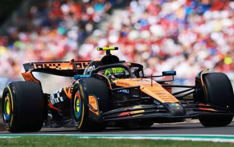 Pembalap McLaren Lando Norris tercepat dalam sesi latihan bebas 3 grand prix Emilia Romagna di Sirkuit Imola, Italia, Sabtu WIB. ANTARA/X/@F1