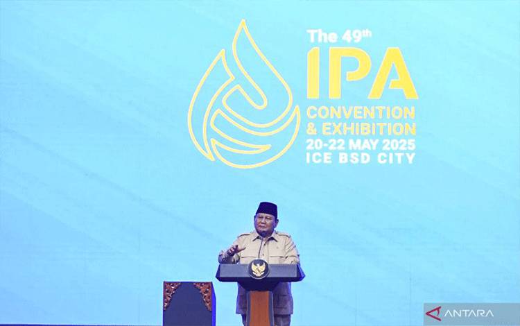 Presiden Prabowo Subianto pada pembukaan "Indonesian Petroleum Association Convention and Exhibition" (IPA Convex) ke-49 di Tangerang, Banten, Rabu (21/5/2025). ANTARA FOTO/Hafidz Mubarak A/bar
