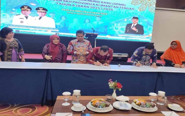 Penandatanganan pakta integritas. (FOTO:DONI)