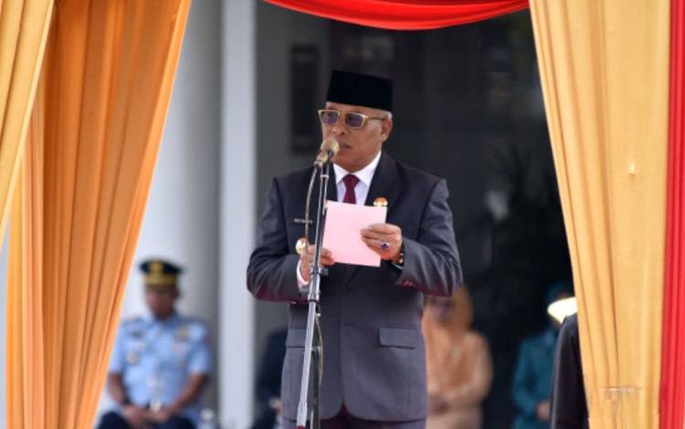 Wabup Kobar Suyanto memimpin upacara peringatan Hari Lahir Pancasila, 1 Juni 2025