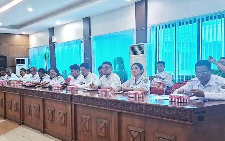 Audiensi antara Panitia KKN UPR Periode I Tahun 2025 dengan Pemerintah Kabupaten Barito Timur, Rabu, 18 Juni 2025. (FOTO: MMC BARTIM)