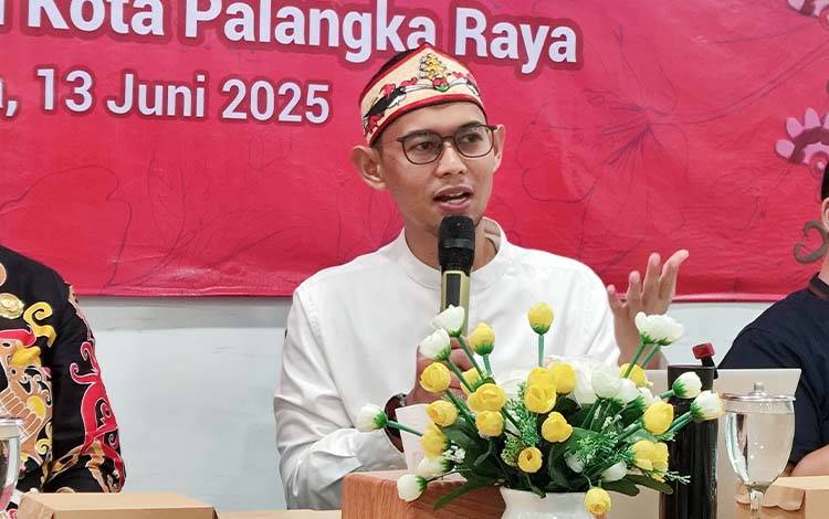 Kepala Otoritas Jasa Keuangan Provinsi Kalteng, Primandanu Febriyan Aziz. (FOTO: TESTI PRISCILLA)