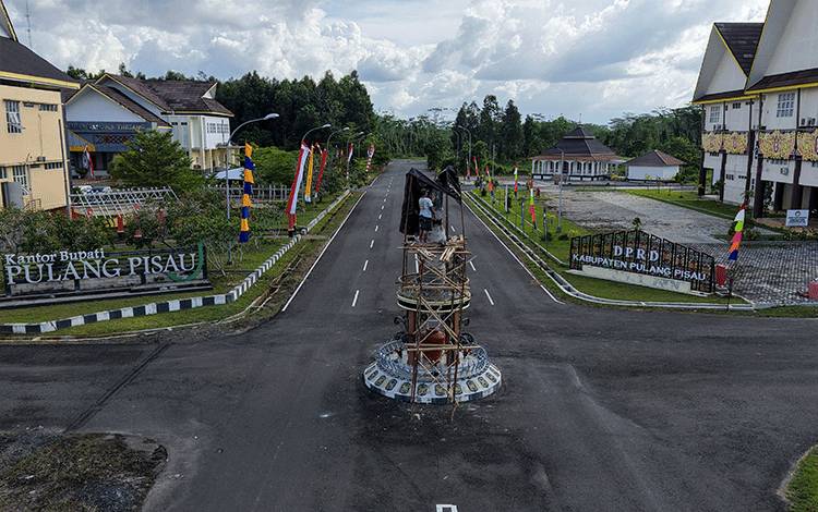 Ikon Pulpis dalam proses pembangunan, Kamis 26 Juni 2025.( FOTO : RETHA)