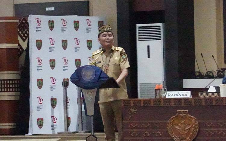 Gubernur Kalimantan Tengah Agustiar Sabran saat Rapat Koordinasi Kesiapan PSU Kabupaten Barito Utara di Aula Jayang Tingang, Palangka Raya. (FOTO: SETDA KALTENG)