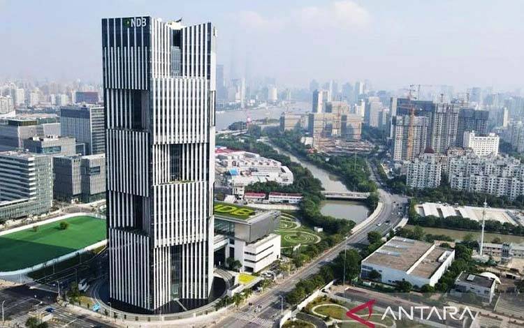 Gedung kantor pusat BRICS New Development Bank (NDB) di Shanghai, China. ANTARA/Xinhua/aa.